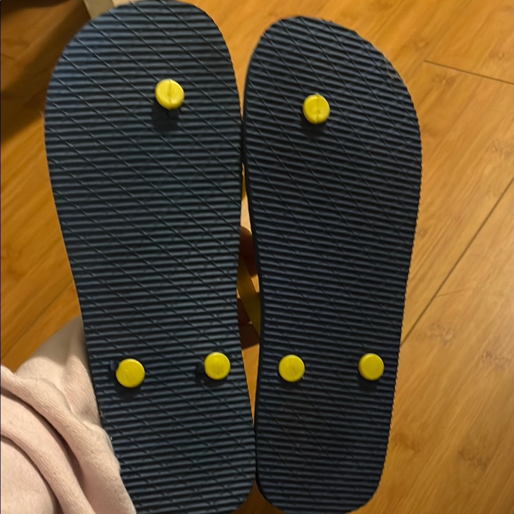 Lemon Print Flip Flops - Picture 2 of 4